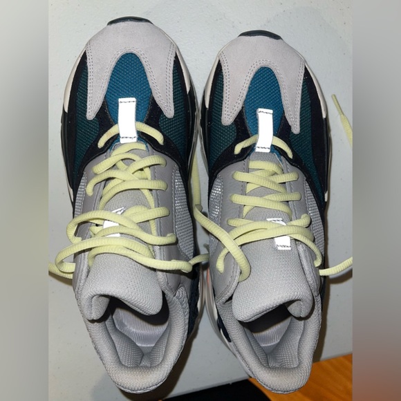 Yeezy Boost 700 Wave runner - Picture 4 of 11
